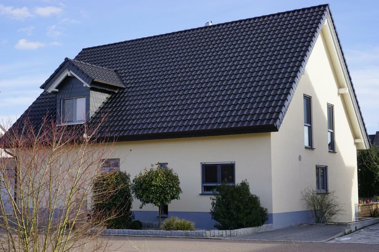 Apartamento Rieslingstube Bei Britta & Joachim Undenheim Exterior foto