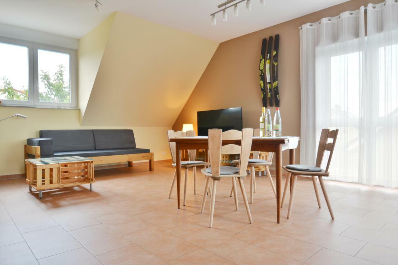 Apartamento Rieslingstube Bei Britta & Joachim Undenheim Exterior foto