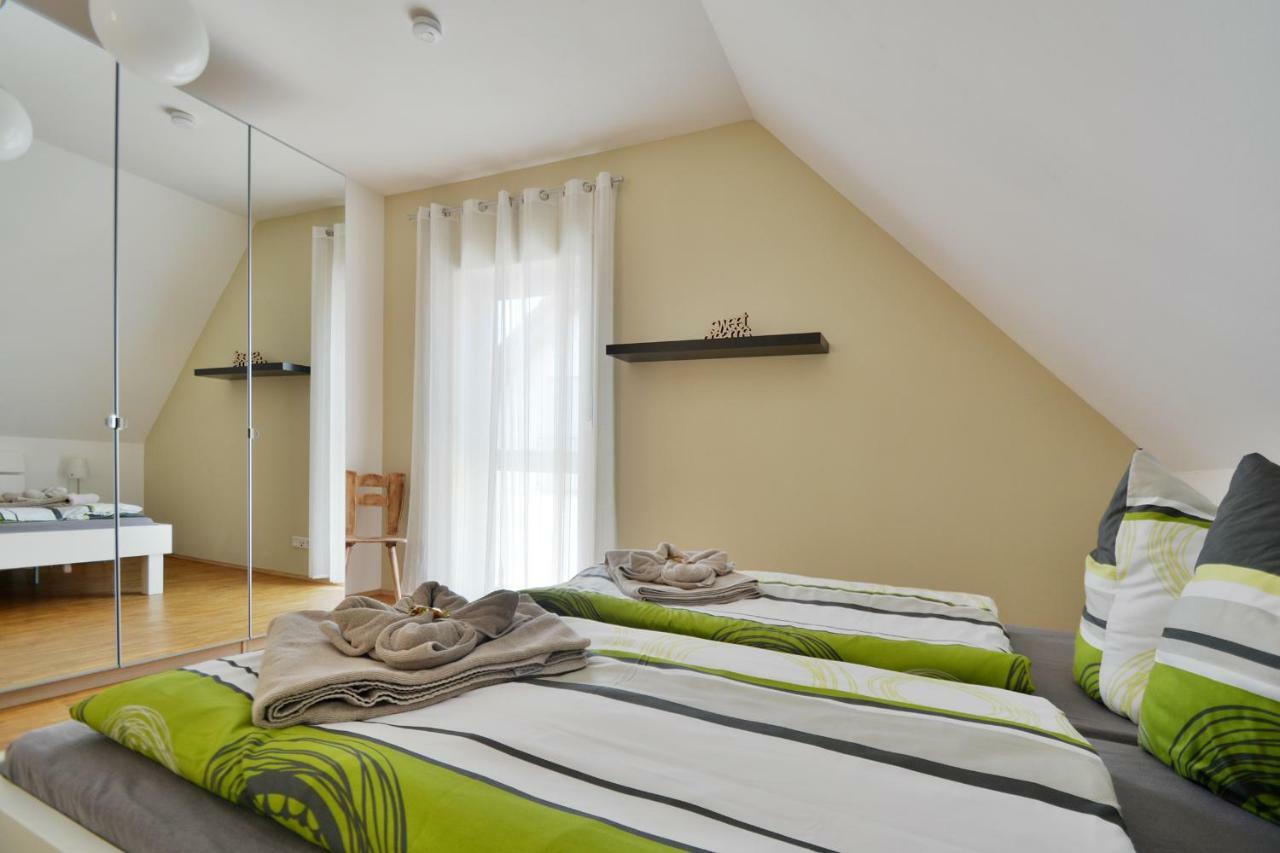 Apartamento Rieslingstube Bei Britta & Joachim Undenheim Exterior foto