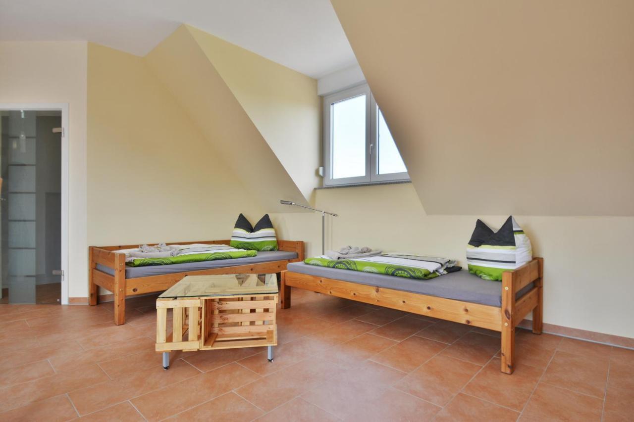 Apartamento Rieslingstube Bei Britta & Joachim Undenheim Exterior foto