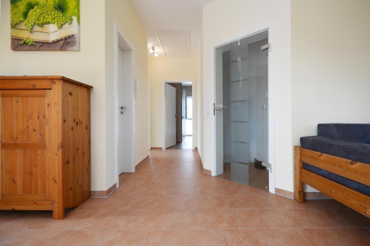 Apartamento Rieslingstube Bei Britta & Joachim Undenheim Exterior foto