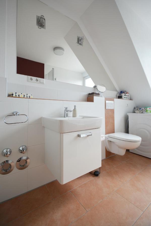 Apartamento Rieslingstube Bei Britta & Joachim Undenheim Exterior foto